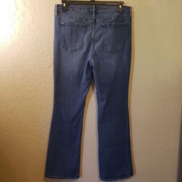 William Rast Women's Size 31x31 Bootcut Medium Wash Blue Jeans - Picture 4 of 5